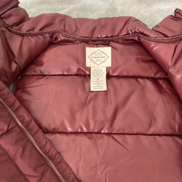 St. John’s Bay Burgundy Puffer Vest Full Zip Pockets NWT Size Medium - Picture 3 of 8